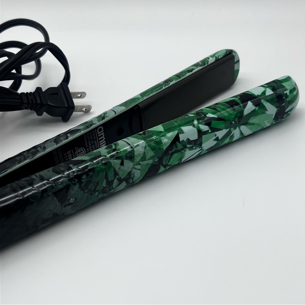 CHI Hair Straightener 1” Ceramic Flat Iron Emerald Green Model AM5570